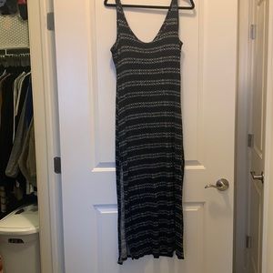 Maxi dress with slit